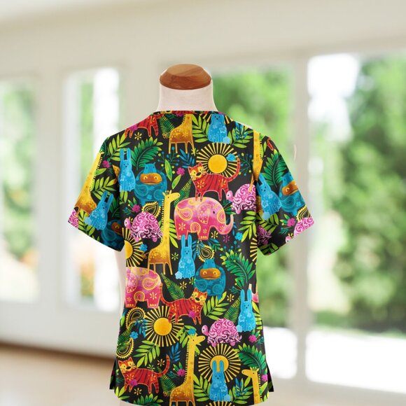 Safari Friends Black Women's 2- Pocket V-Neck Print Scrub Top *NEW - Picture 2 of 2
